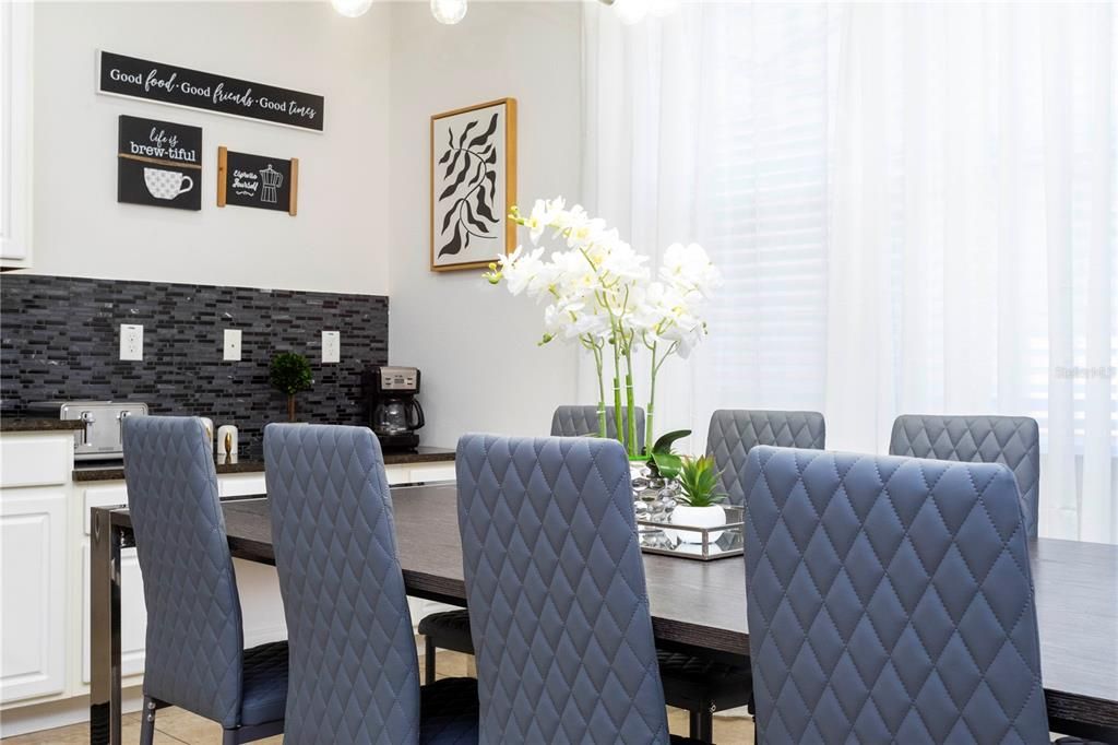 For Rent: $2,690 (4 beds, 3 baths, 1907 Square Feet)