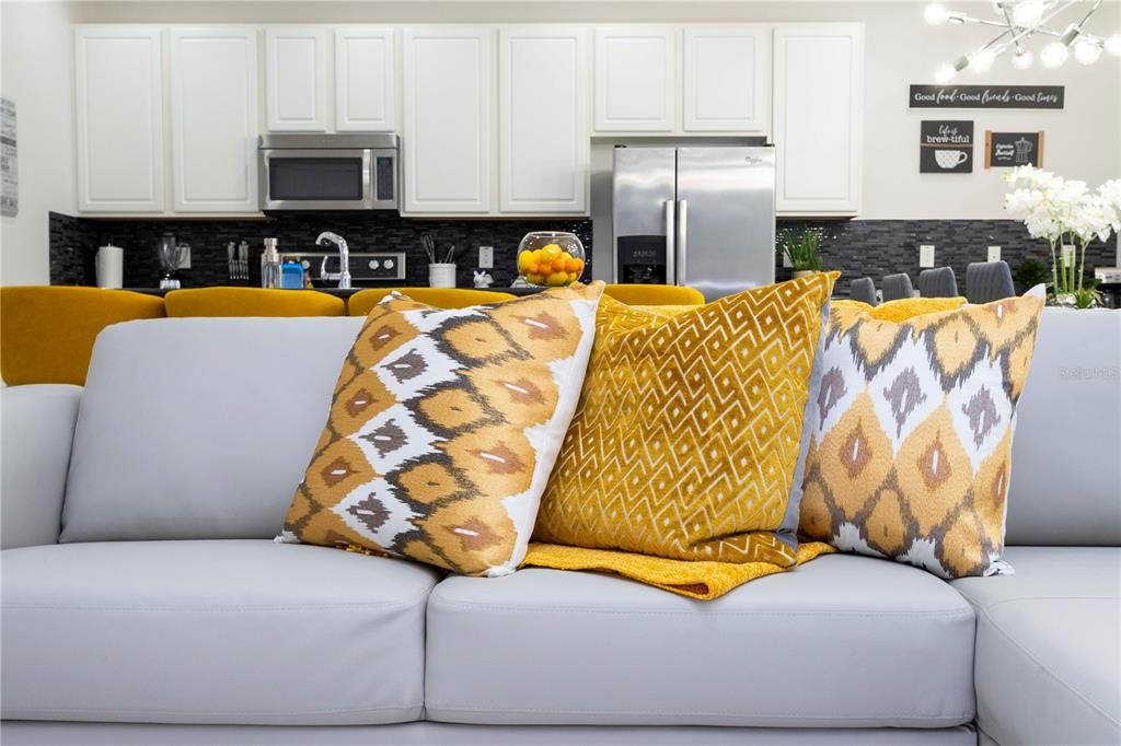 For Rent: $2,690 (4 beds, 3 baths, 1907 Square Feet)