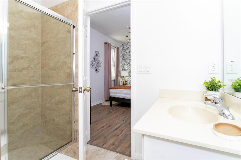 For Rent: $2,690 (4 beds, 3 baths, 1907 Square Feet)