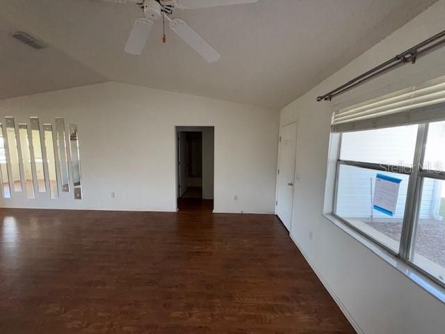 For Sale: $250,000 (3 beds, 2 baths, 1527 Square Feet)