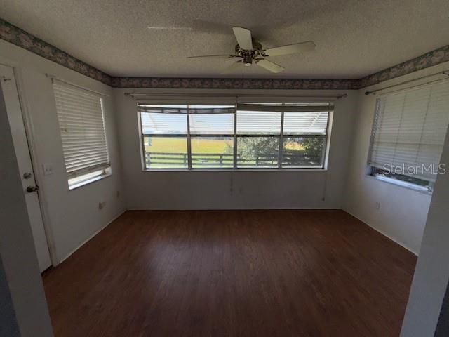 For Sale: $250,000 (3 beds, 2 baths, 1527 Square Feet)