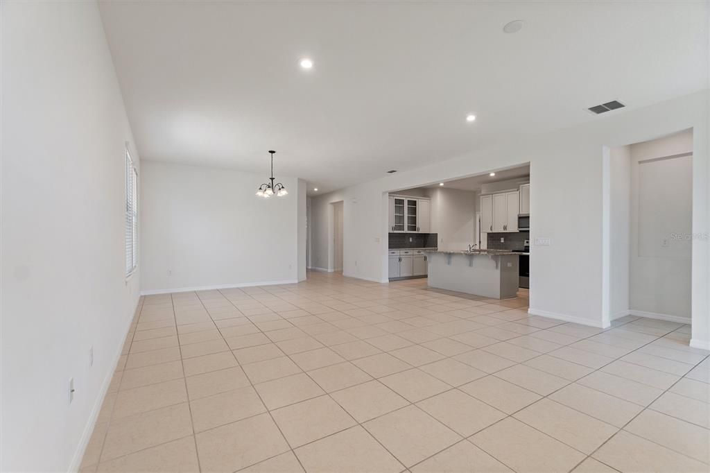 В аренду: $2,800 (4 спален, 2 ванн, 2170 Квадратных фут)