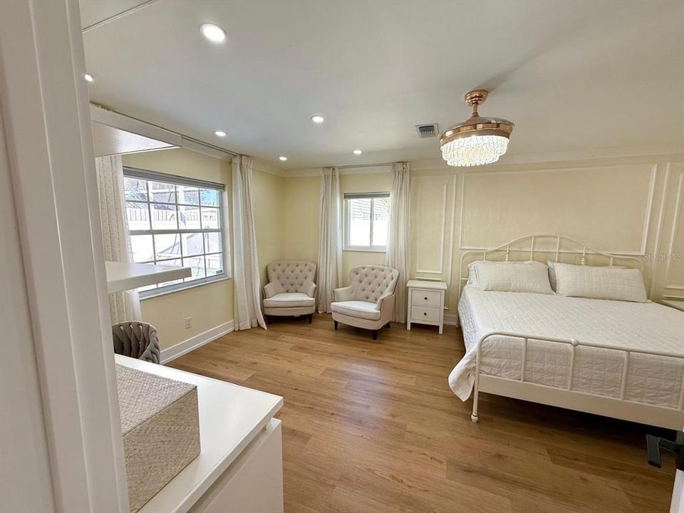 For Sale: $649,900 (5 beds, 3 baths, 2157 Square Feet)