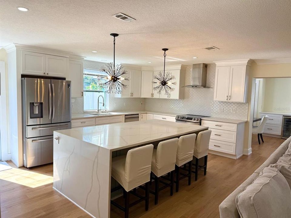 For Sale: $649,900 (5 beds, 3 baths, 2157 Square Feet)