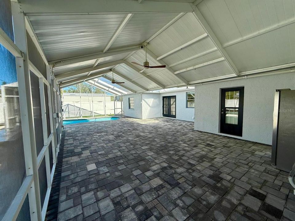 For Sale: $649,900 (5 beds, 3 baths, 2157 Square Feet)