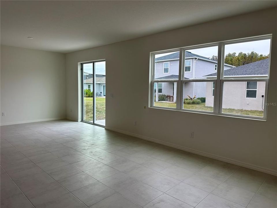 For Rent: $2,700 (4 beds, 3 baths, 2385 Square Feet)