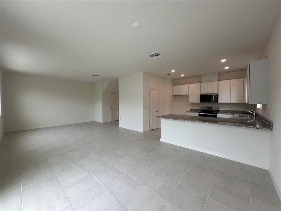 For Rent: $2,700 (4 beds, 3 baths, 2385 Square Feet)