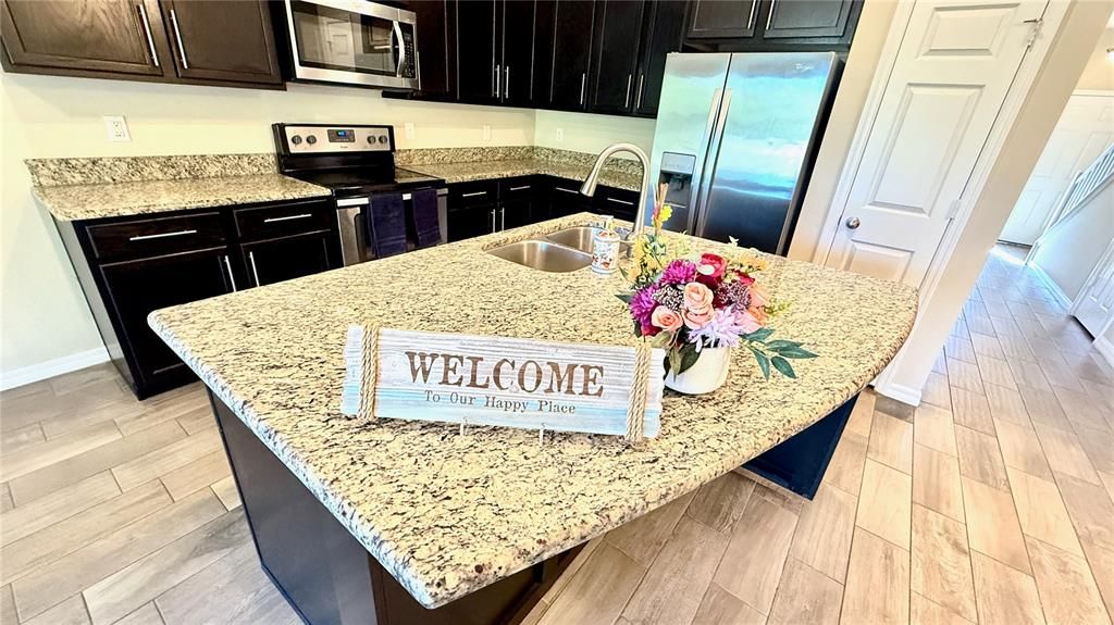 待售: $344,900 (3 贝兹, 2 浴室, 1396 平方英尺)