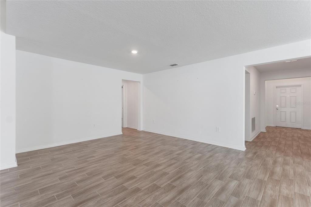 En Renta: $3,200 (4 camas, 3 baños, 2621 Pies cuadrados)