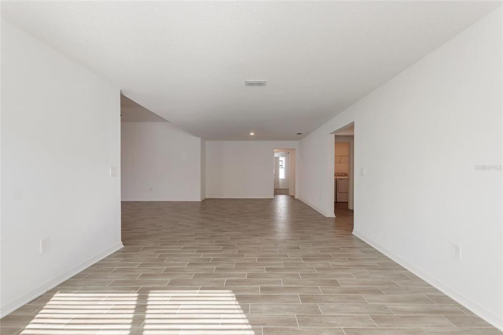 En Renta: $3,200 (4 camas, 3 baños, 2621 Pies cuadrados)