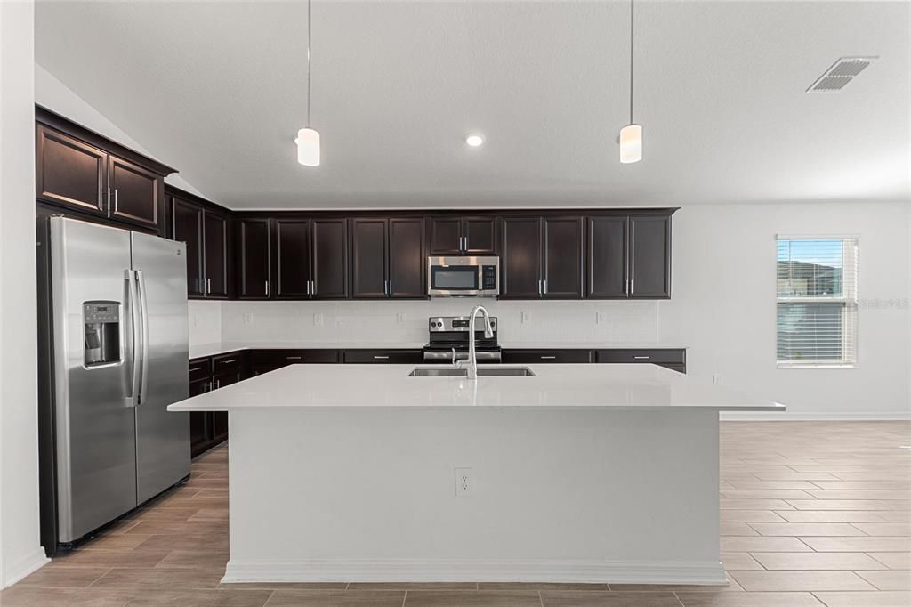 En Renta: $3,200 (4 camas, 3 baños, 2621 Pies cuadrados)