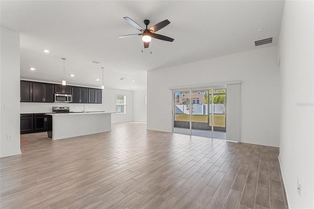 En Renta: $3,200 (4 camas, 3 baños, 2621 Pies cuadrados)