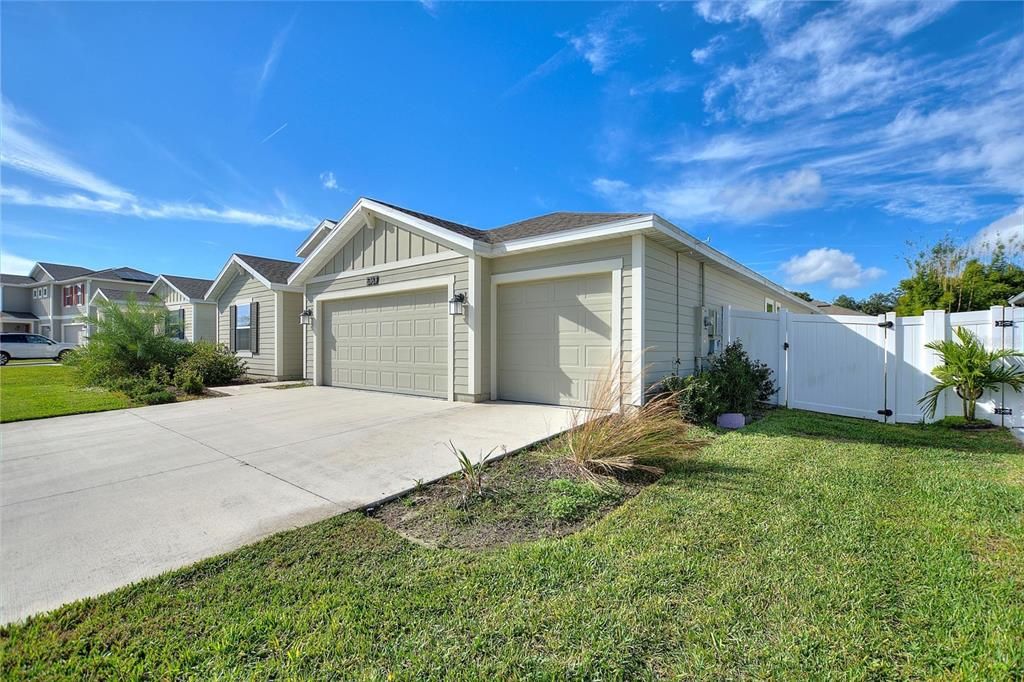 En Renta: $3,200 (4 camas, 3 baños, 2621 Pies cuadrados)