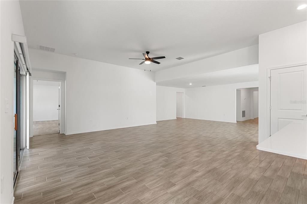 En Renta: $3,200 (4 camas, 3 baños, 2621 Pies cuadrados)