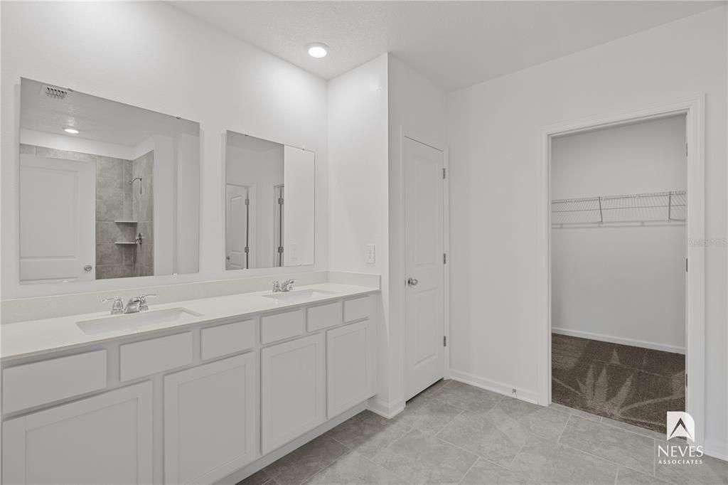 For Rent: $2,490 (4 beds, 2 baths, 1936 Square Feet)