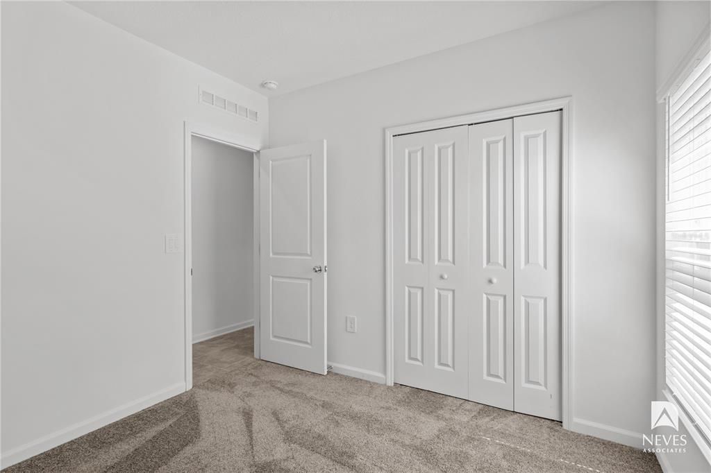 For Rent: $2,490 (4 beds, 2 baths, 1936 Square Feet)