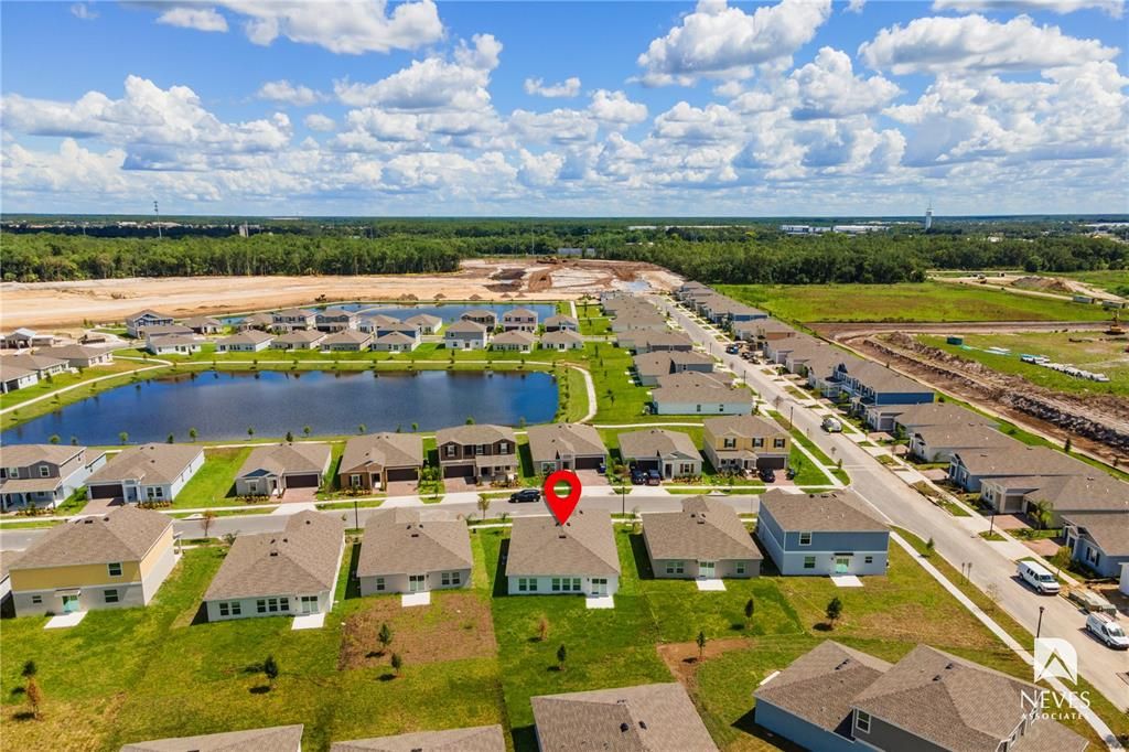 For Rent: $2,490 (4 beds, 2 baths, 1936 Square Feet)