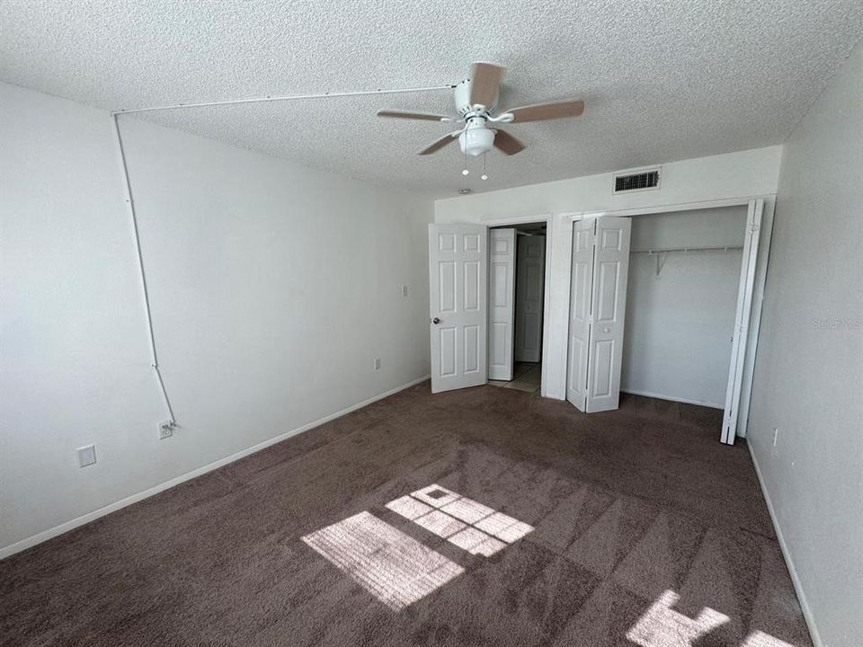 待售: $169,000 (2 贝兹, 1 浴室, 780 平方英尺)