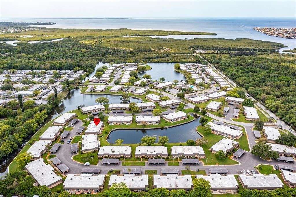 На продажу: $124,900 (2 спален, 1 ванн, 975 Квадратных фут)