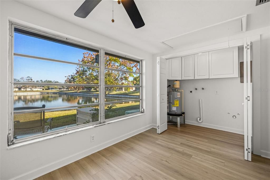 На продажу: $124,900 (2 спален, 1 ванн, 975 Квадратных фут)