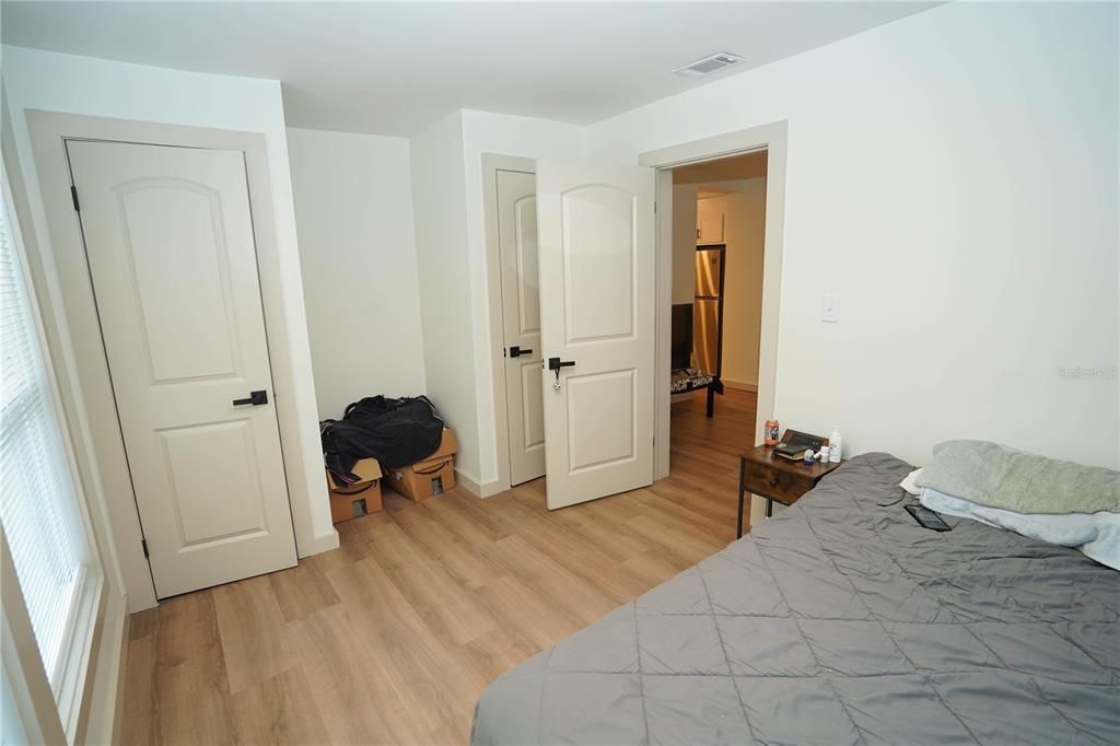 出租: $2,550 (3 贝兹, 2 浴室, 900 平方英尺)