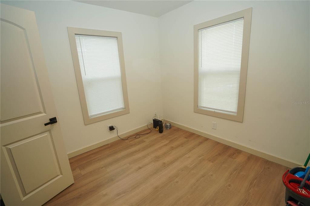 出租: $2,550 (3 贝兹, 2 浴室, 900 平方英尺)