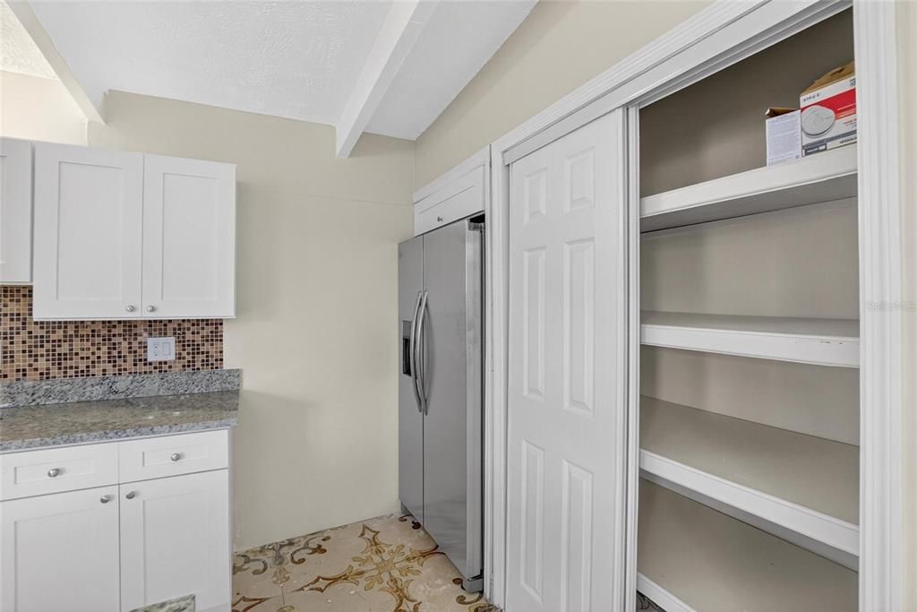 For Rent: $2,200 (3 beds, 2 baths, 1645 Square Feet)