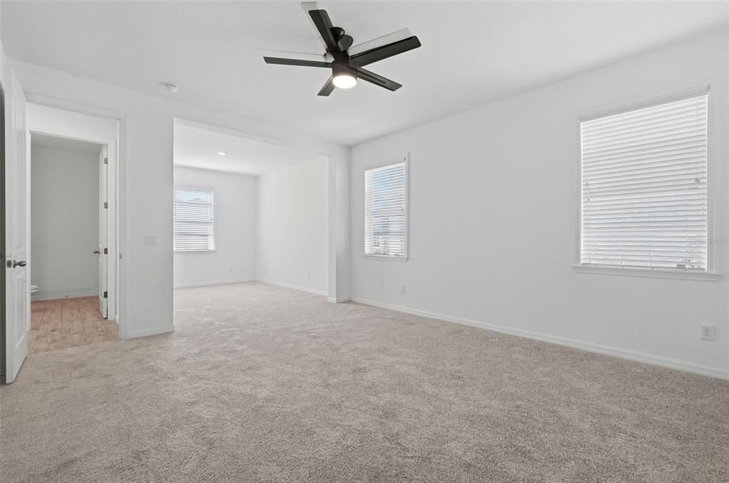 For Rent: $2,150 (3 beds, 2 baths, 2244 Square Feet)