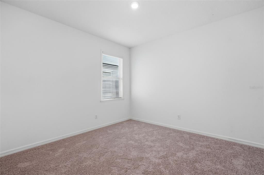 For Rent: $2,150 (3 beds, 2 baths, 2244 Square Feet)