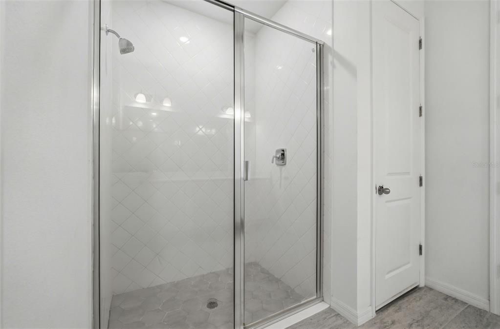 For Rent: $2,150 (3 beds, 2 baths, 2244 Square Feet)