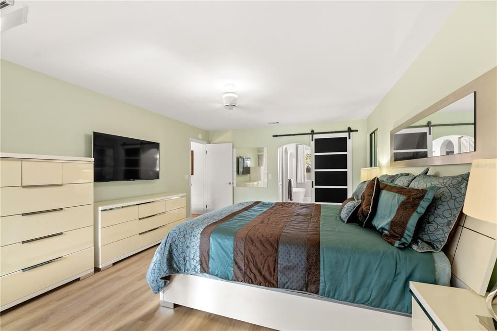 待售: $449,000 (4 贝兹, 3 浴室, 2059 平方英尺)