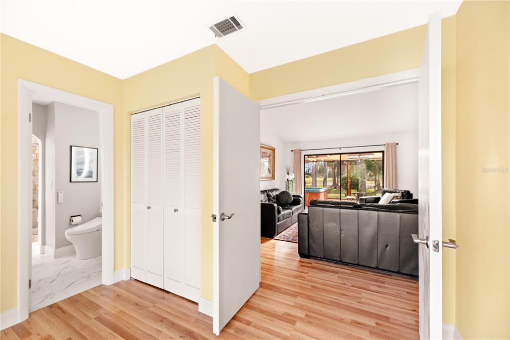 待售: $449,000 (4 贝兹, 3 浴室, 2059 平方英尺)