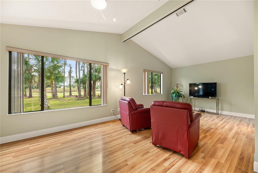 待售: $449,000 (4 贝兹, 3 浴室, 2059 平方英尺)