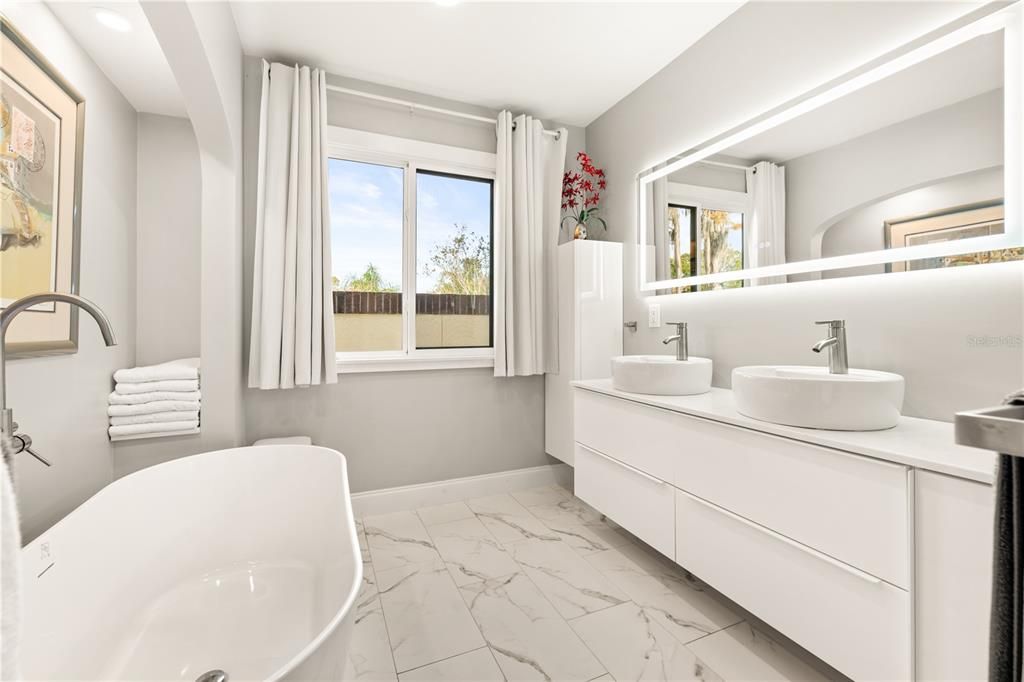 待售: $449,000 (4 贝兹, 3 浴室, 2059 平方英尺)