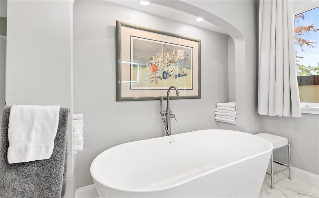 待售: $449,000 (4 贝兹, 3 浴室, 2059 平方英尺)