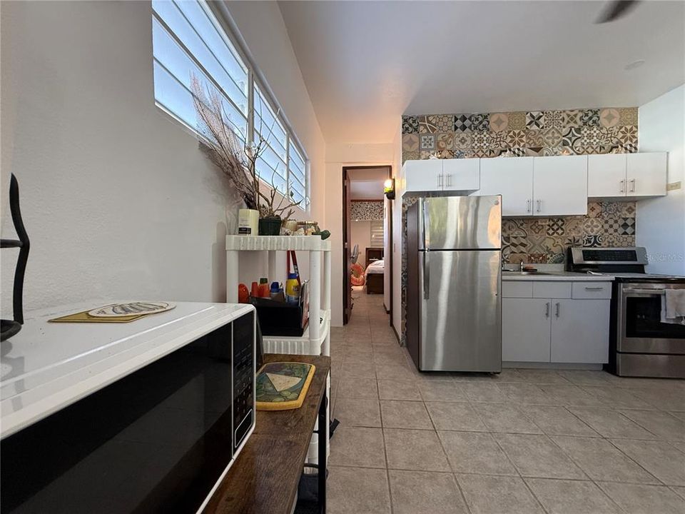 待售: $225,000 (2 贝兹, 2 浴室, 1047 平方英尺)