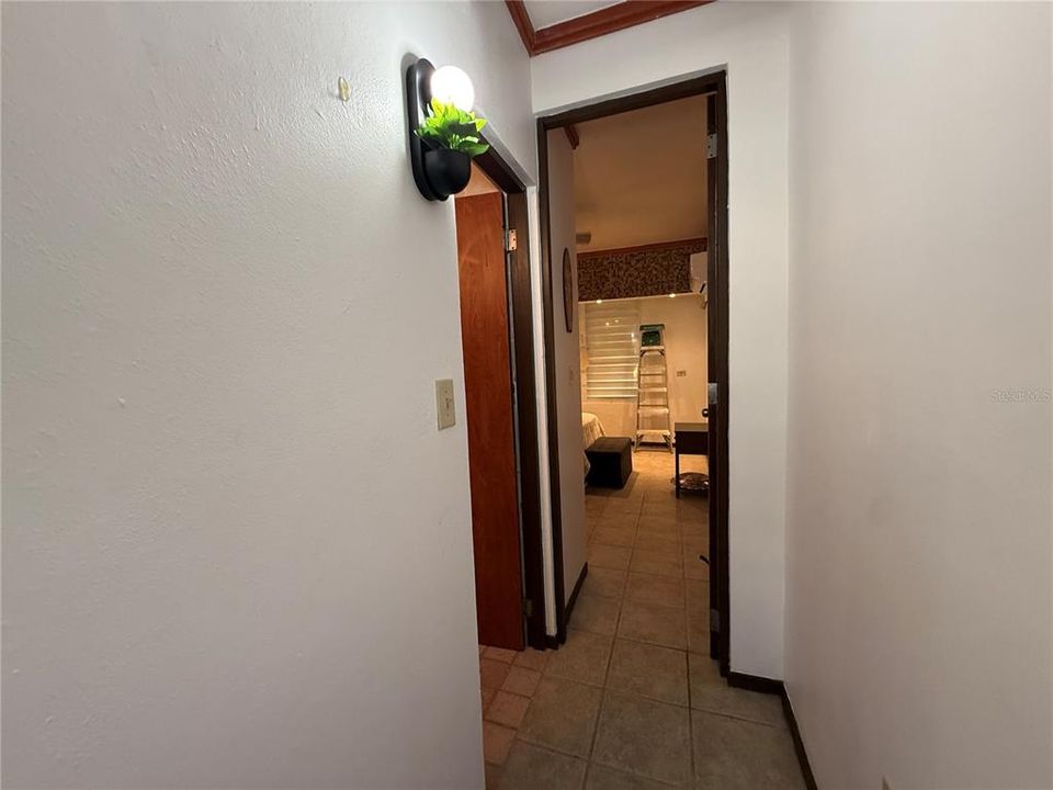 待售: $225,000 (2 贝兹, 2 浴室, 1047 平方英尺)