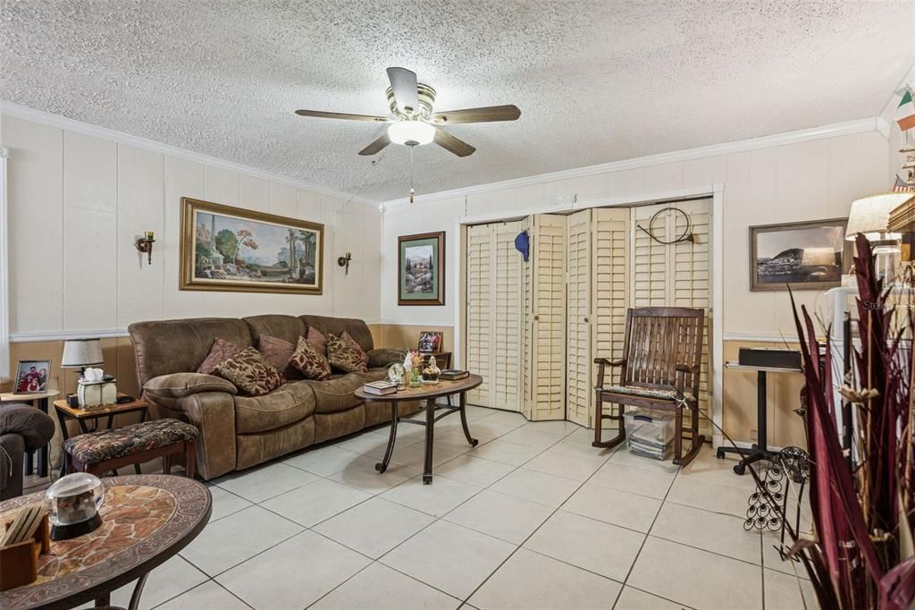 En Venta: $535,000 (3 camas, 2 baños, 1681 Pies cuadrados)