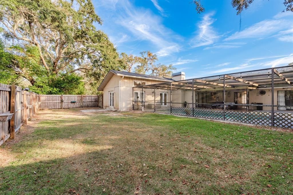 待售: $400,000 (5 贝兹, 2 浴室, 2530 平方英尺)