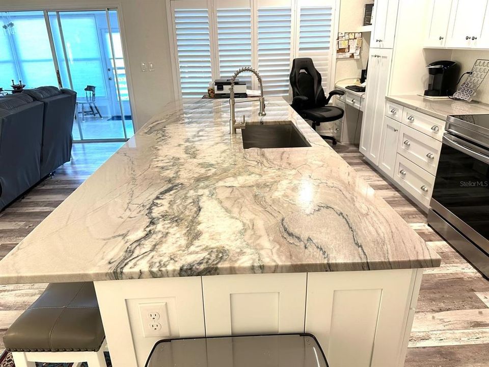 На продажу: $550,000 (2 спален, 2 ванн, 1205 Квадратных фут)