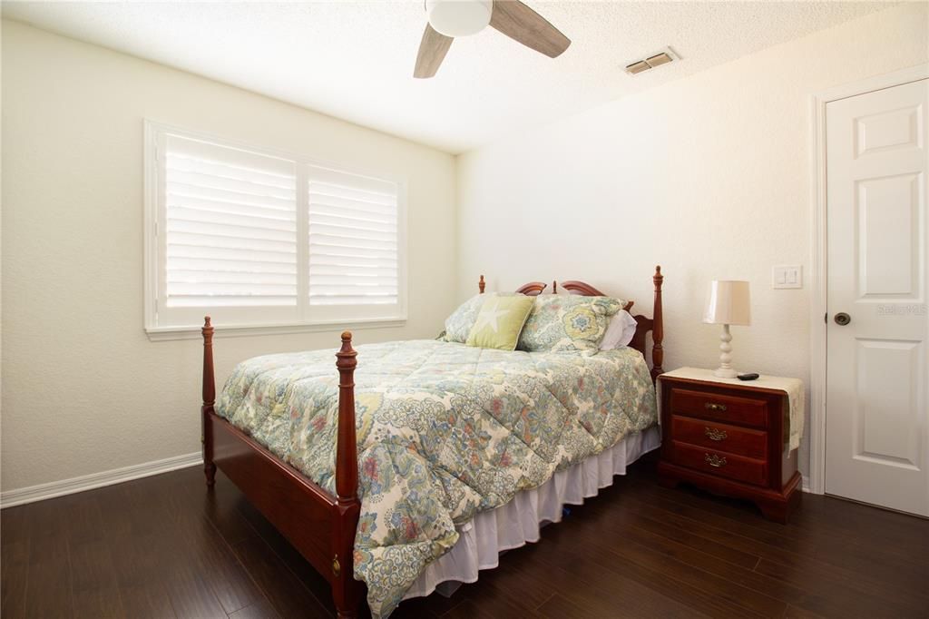 На продажу: $550,000 (2 спален, 2 ванн, 1205 Квадратных фут)