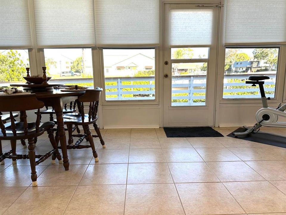 На продажу: $550,000 (2 спален, 2 ванн, 1205 Квадратных фут)