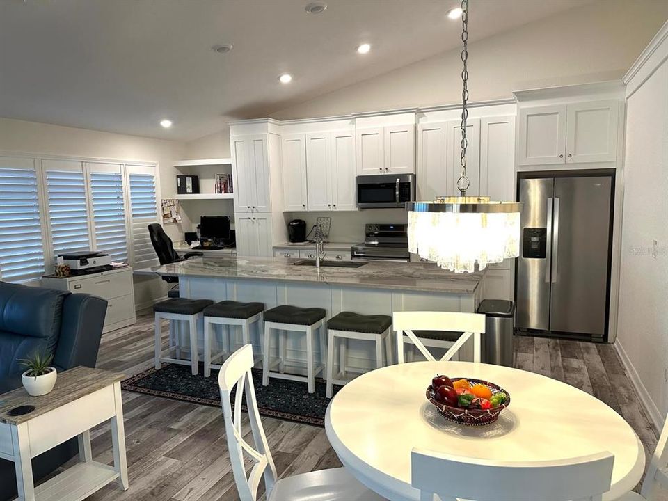 На продажу: $550,000 (2 спален, 2 ванн, 1205 Квадратных фут)