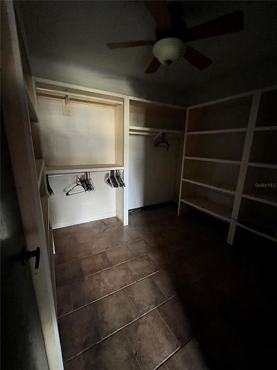 В аренду: $2,925 (4 спален, 2 ванн, 1920 Квадратных фут)