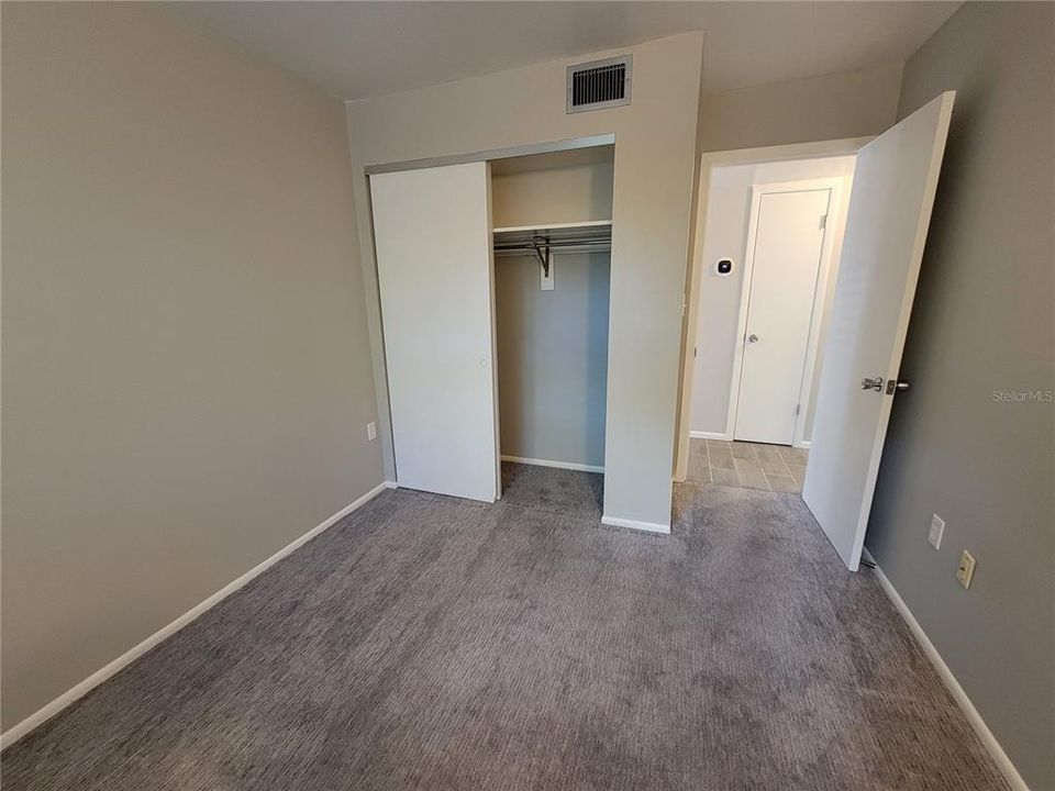 На продажу: $125,000 (2 спален, 1 ванн, 733 Квадратных фут)