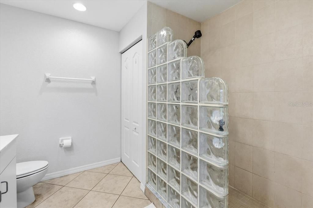 For Rent: $3,600 (3 beds, 2 baths, 1719 Square Feet)