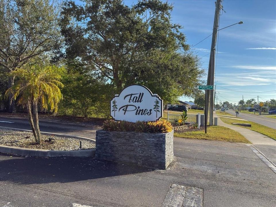 For Rent: $3,600 (3 beds, 2 baths, 1719 Square Feet)