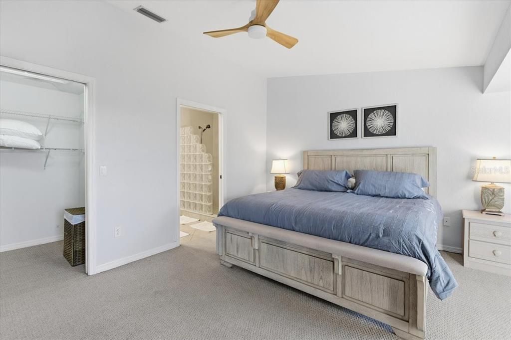 For Rent: $3,600 (3 beds, 2 baths, 1719 Square Feet)