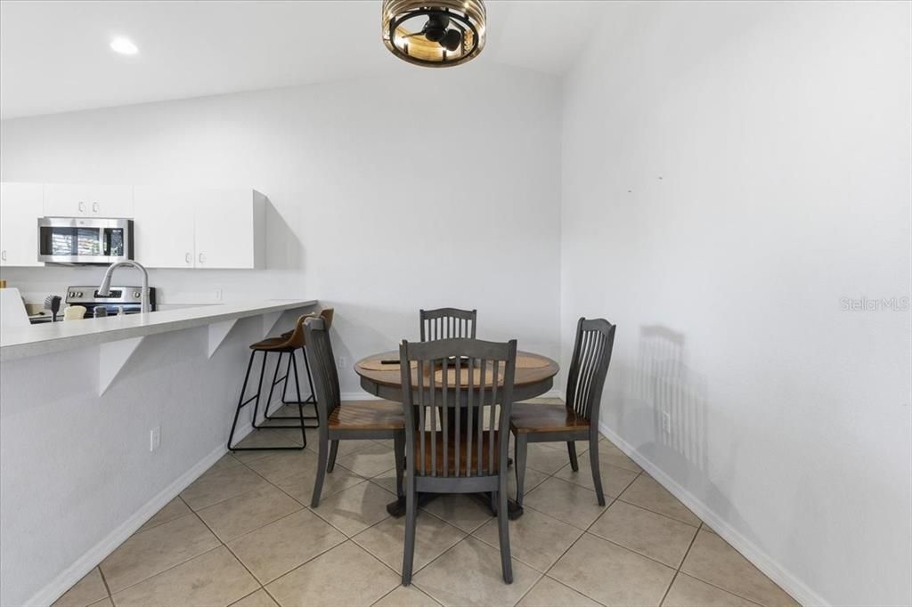 For Rent: $3,600 (3 beds, 2 baths, 1719 Square Feet)