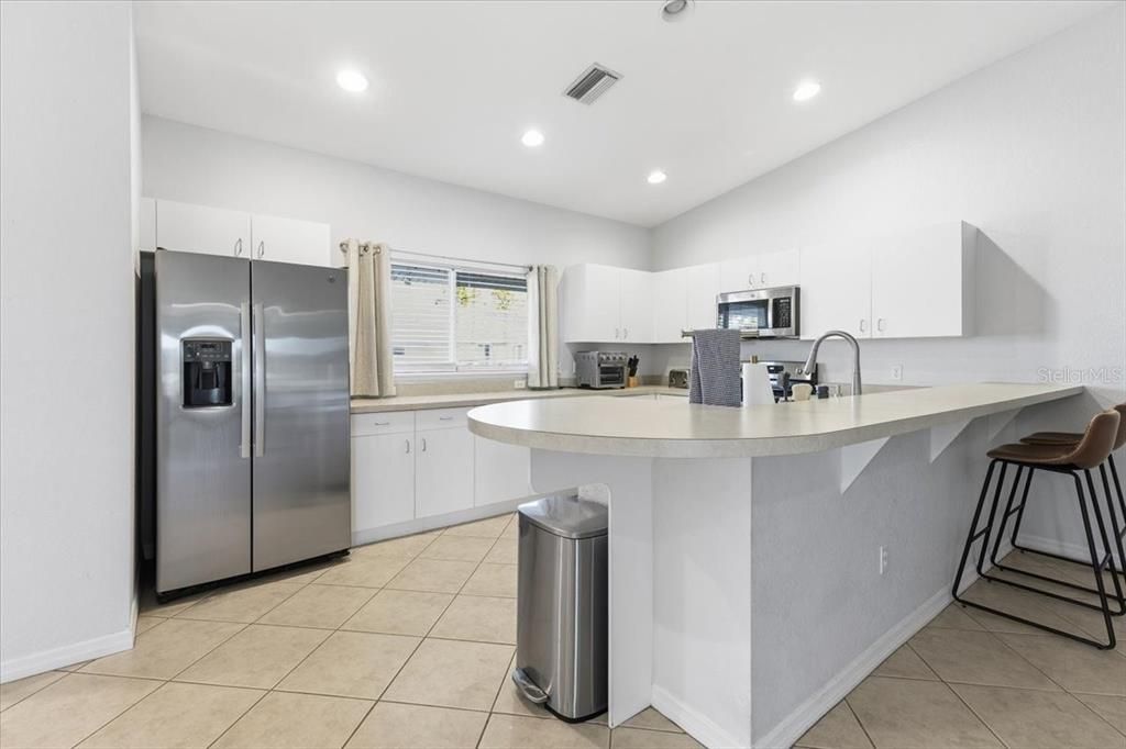 For Rent: $3,600 (3 beds, 2 baths, 1719 Square Feet)